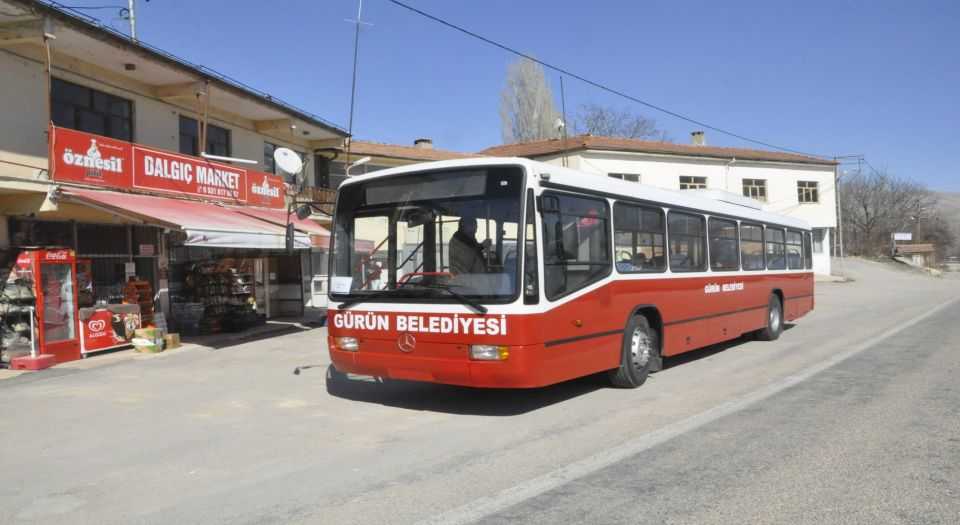 İstanbul Büyükşehirden Sivas Gürüne otobüs bağışı