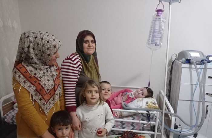 Diyarbakırda çaresiz aile çocuklarının SMA tedavisi için destek arıyor
