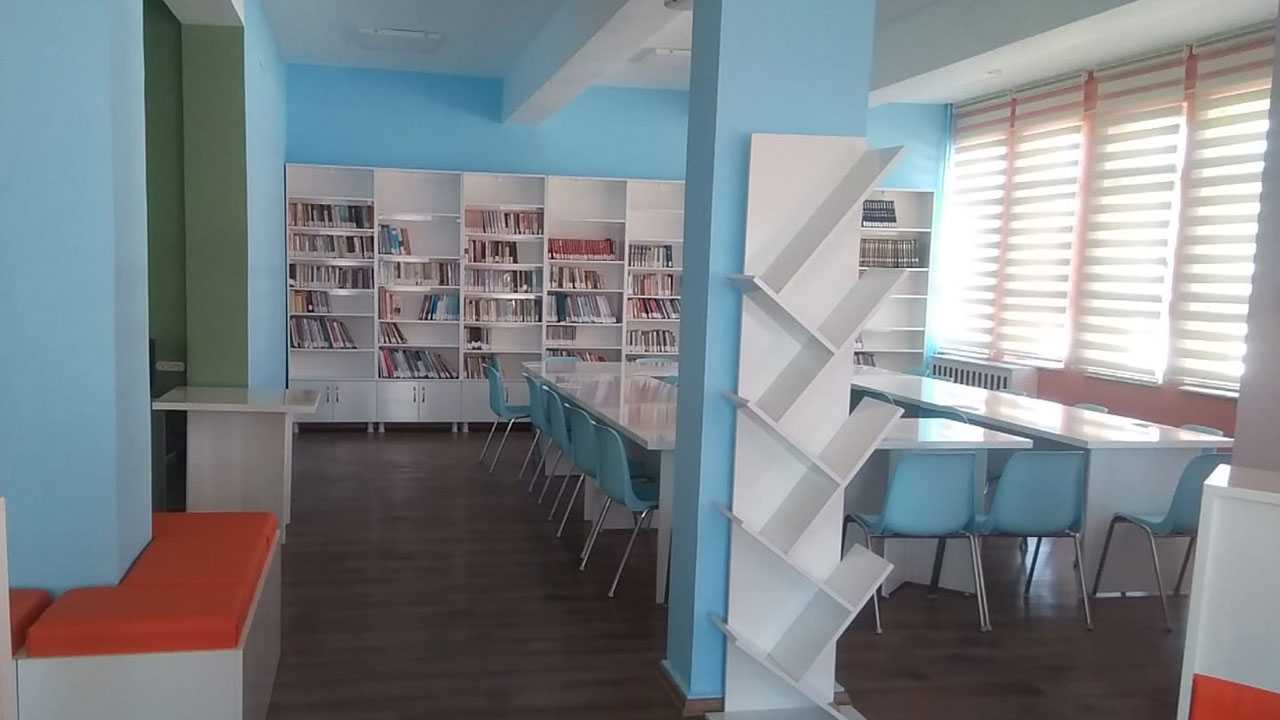 Bursada 33 okul kütüphanesi yenilendi