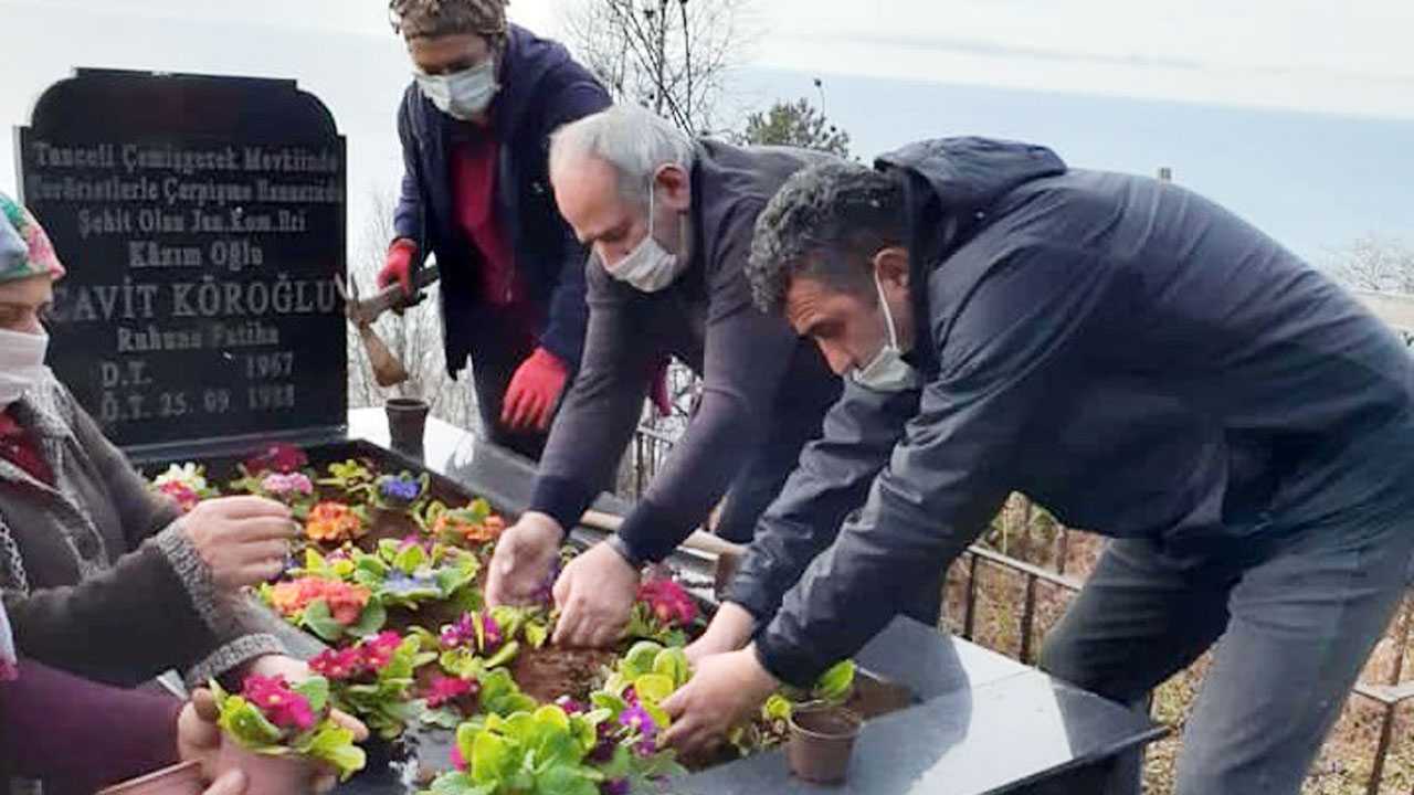 Rize Fındıklıda şehit mezarları çiçeklendirildi