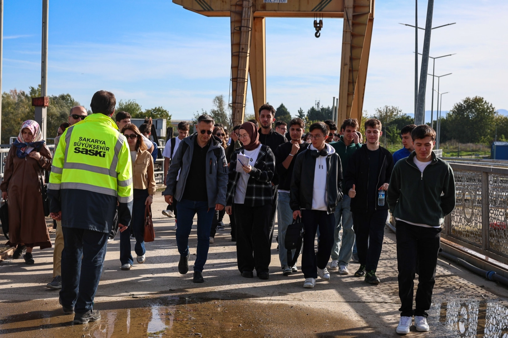 Geleceğin enerji uzmanları SASKİ’nin elektrik üretim tesislerini inceledi