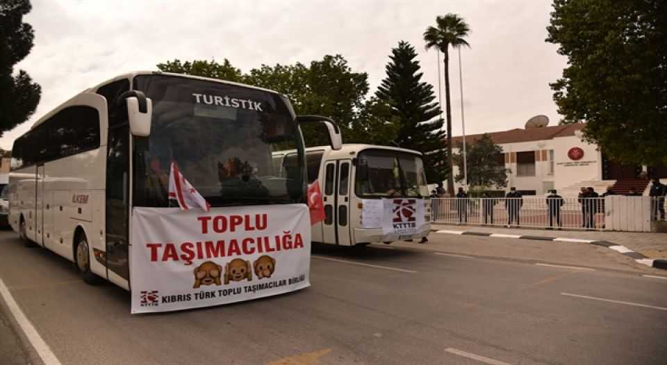 Kuzey Kıbrısta taşımacılardan büyük eylem
