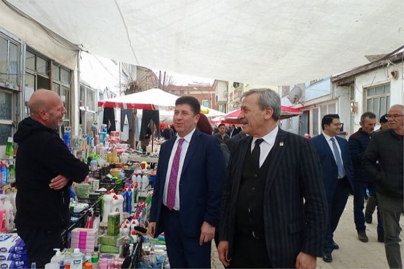 CHPli aday adayları Pazaryerinde kendilerini tanıttı